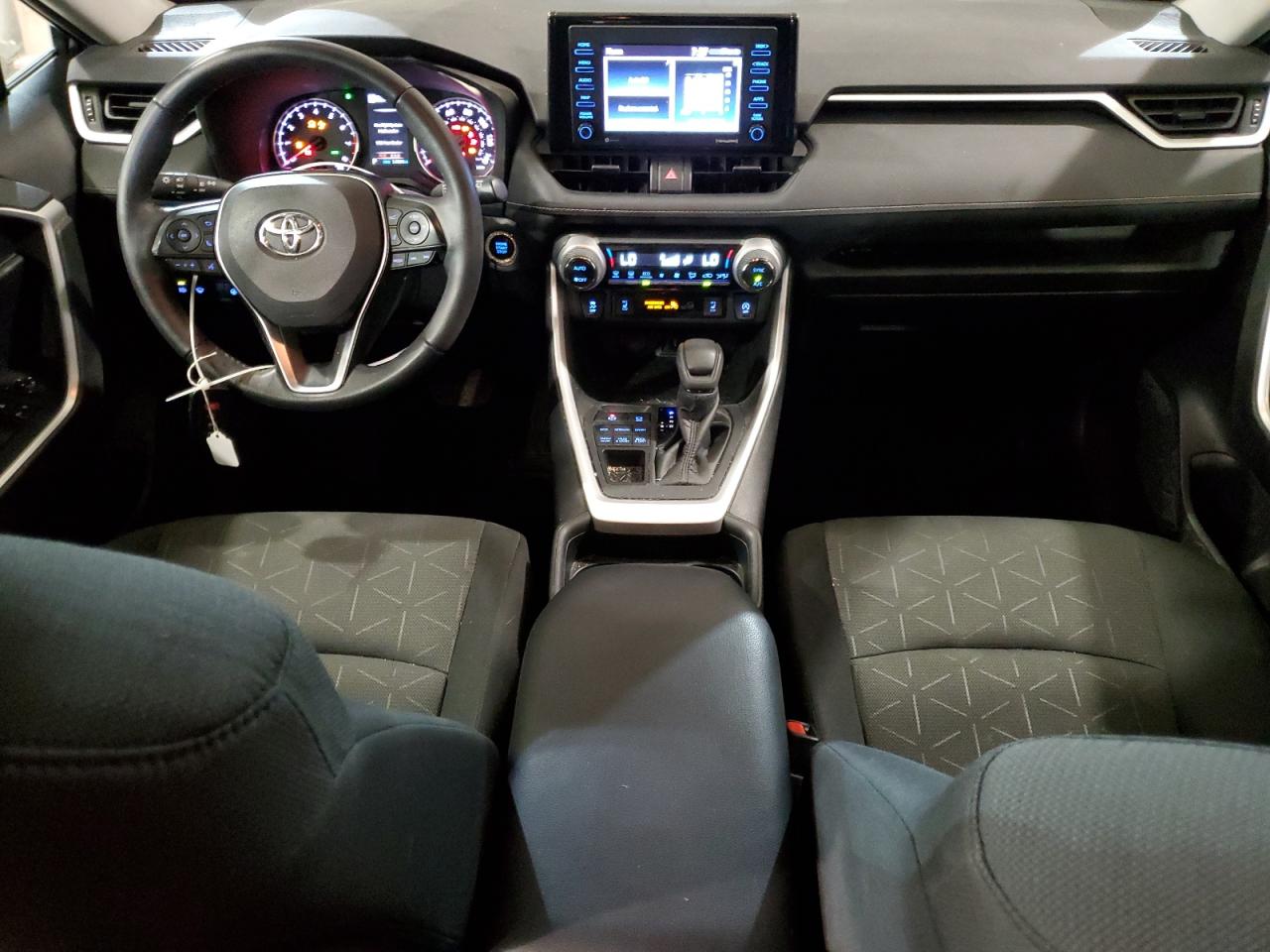 2T3P1RFV6MC233774 2021 Toyota Rav4 Xle