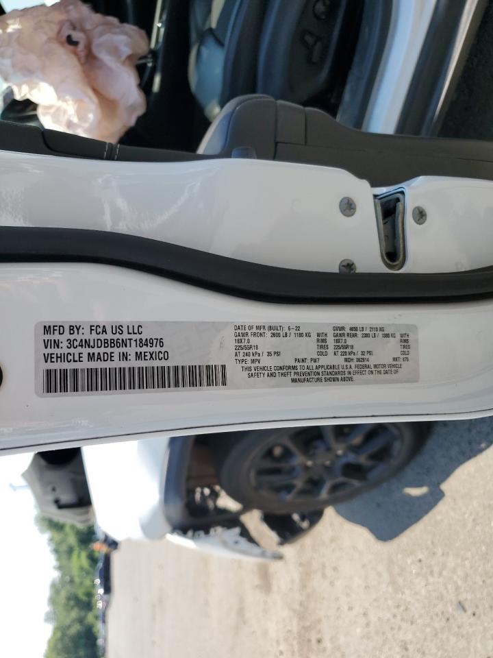 3C4NJDBB6NT184976 2022 Jeep Compass Latitude