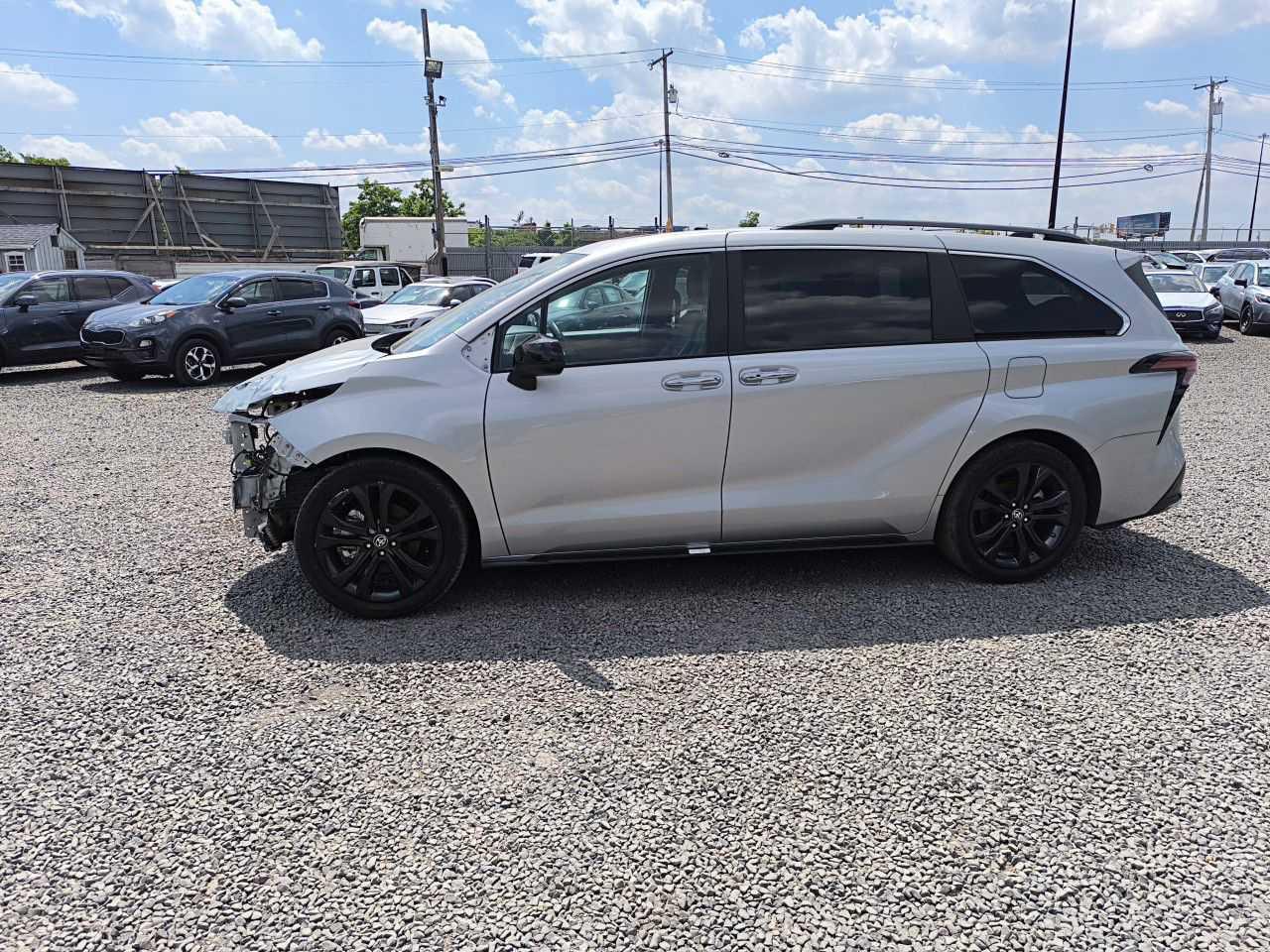 5TDDRKEC9NS113956 2022 Toyota Sienna Xse