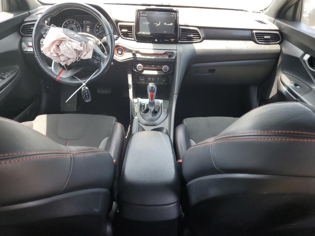 KMHTG6AF2KU019624 2019 Hyundai Veloster Base