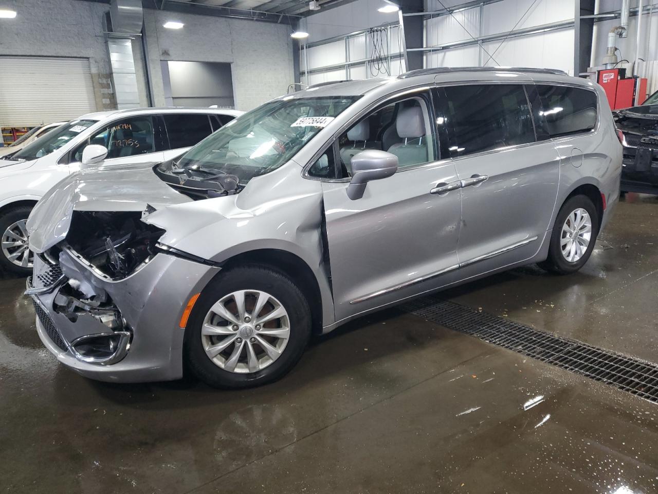 2018 Chrysler Pacifica Touring L Plus vin: 2C4RC1EG5JR103397