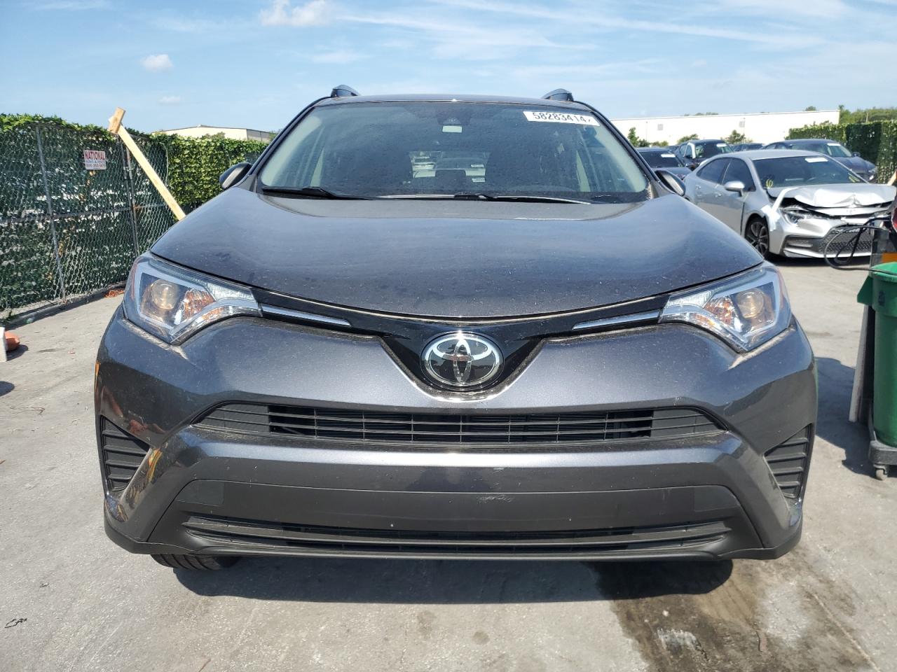 JTMZFREV5HJ105766 2017 Toyota Rav4 Le