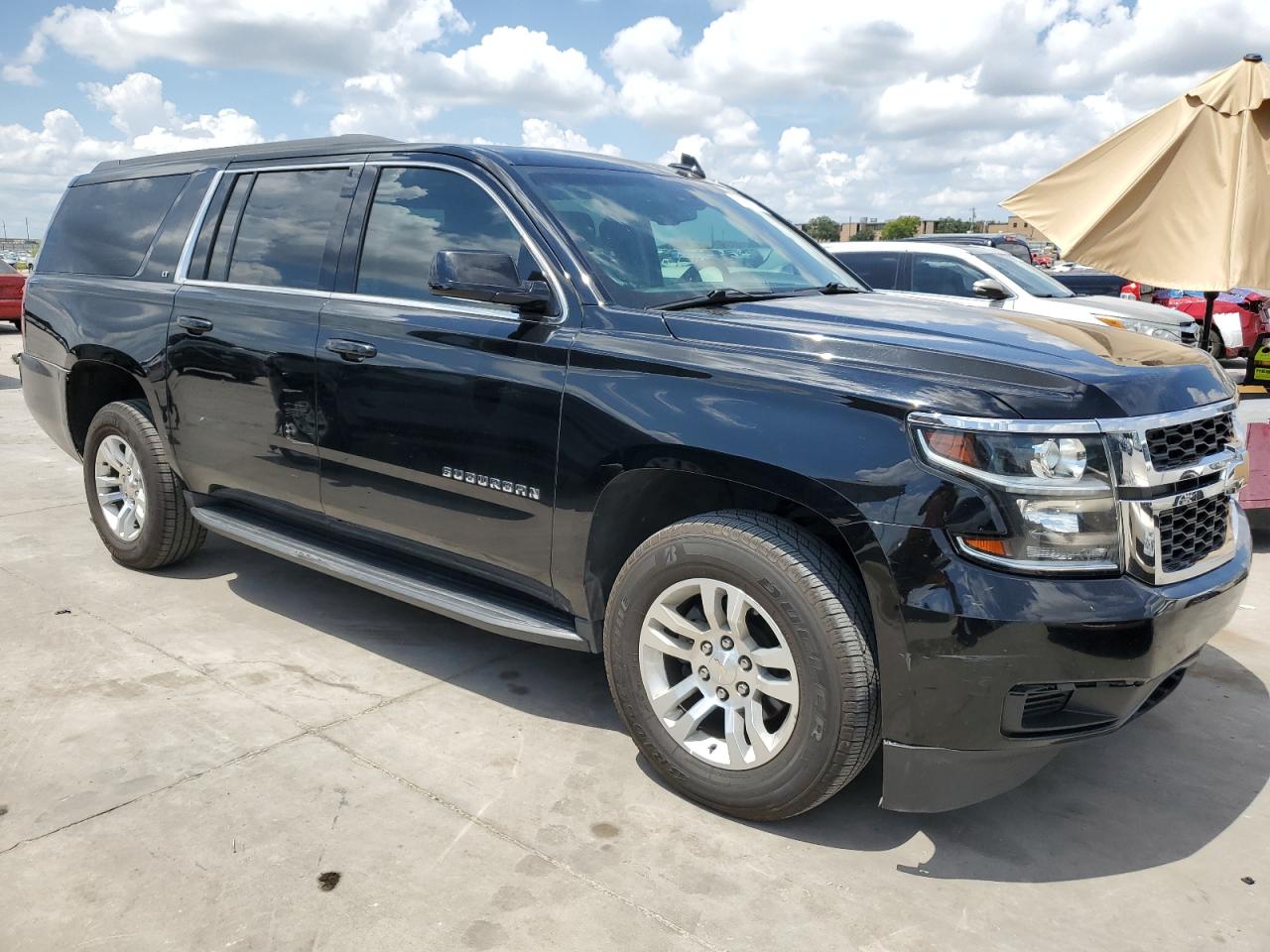 2019 Chevrolet Suburban C1500 Lt vin: 1GNSCHKC2KR177869