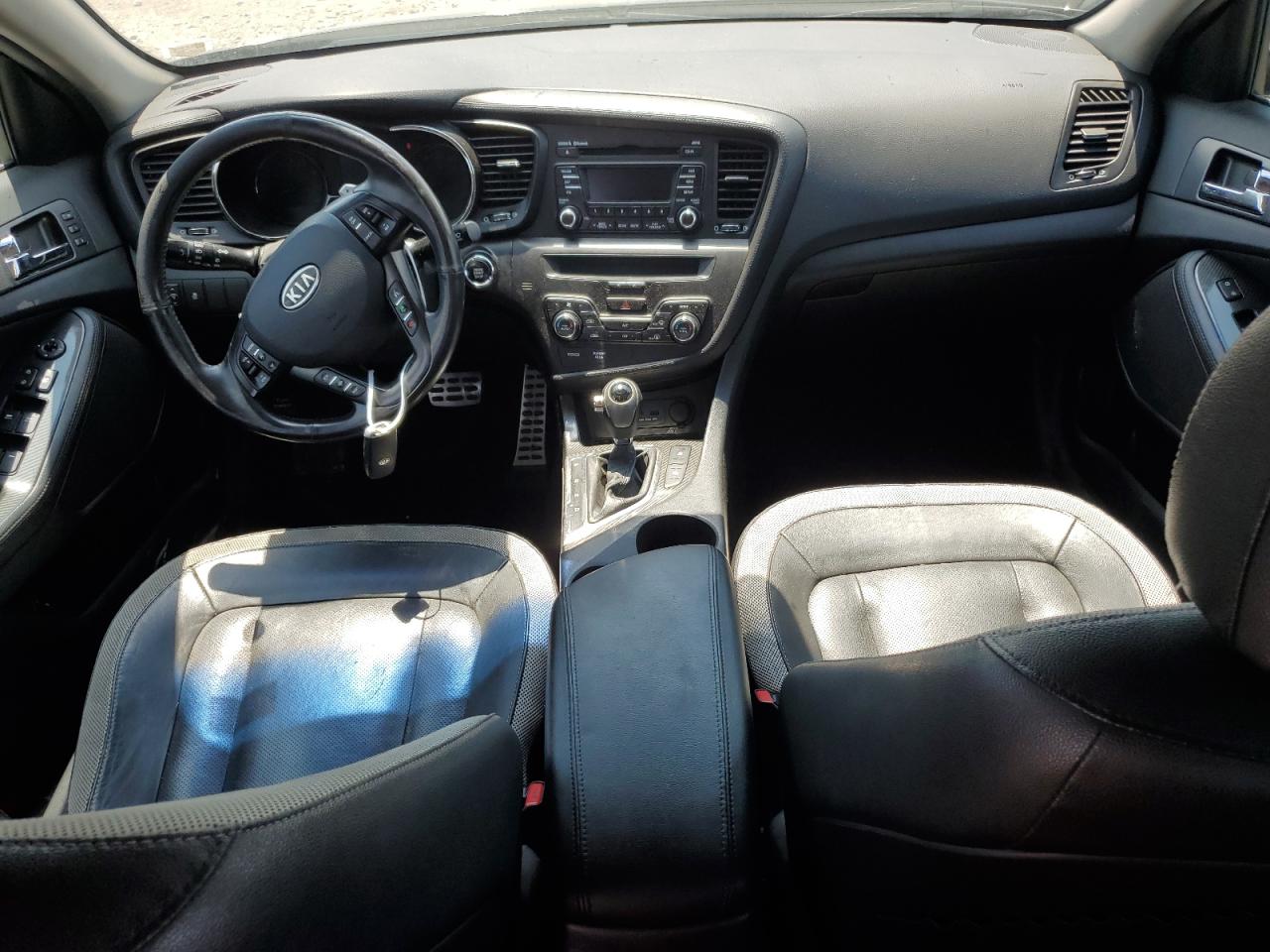 KNAGR4A6XB5176975 2011 Kia Optima Sx