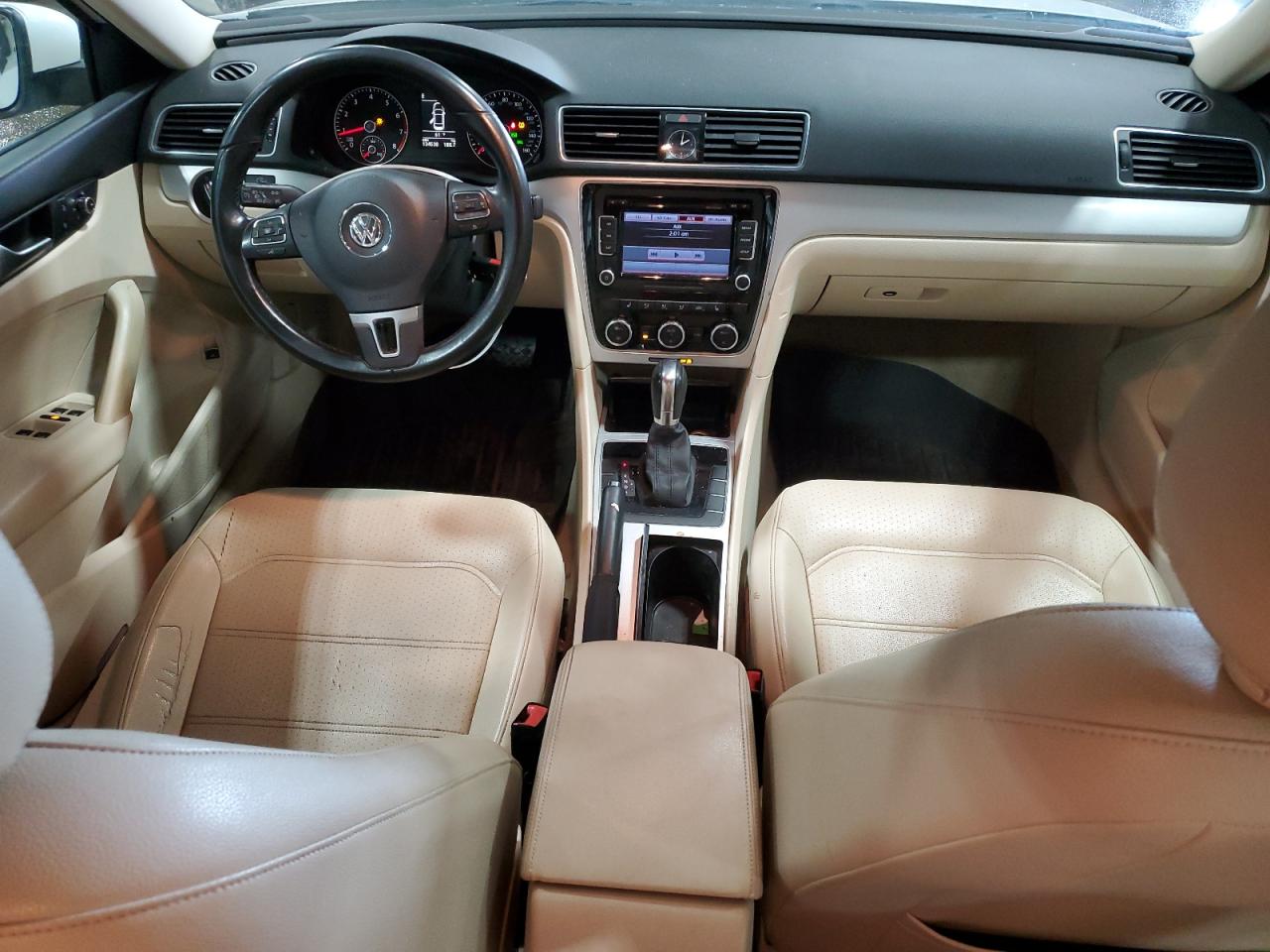 1VWBH7A31CC060453 2012 Volkswagen Passat Se