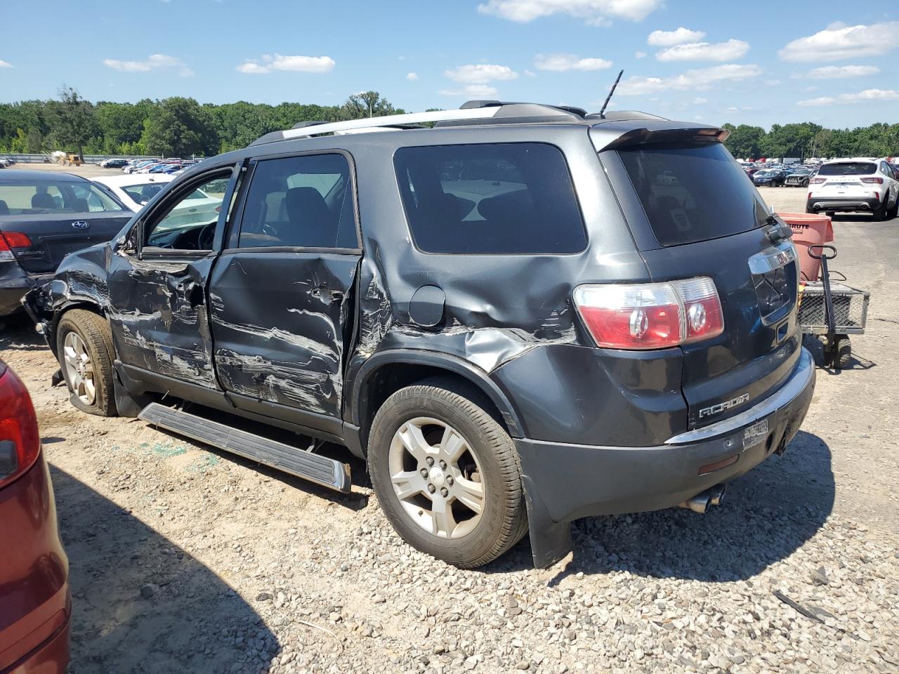 1GKKRPEDXBJ105360 2011 GMC Acadia Sle