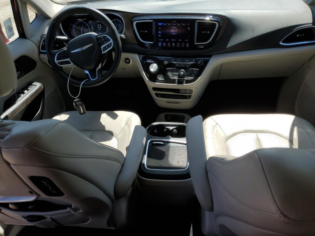 2C4RC1EG7HR511197 2017 Chrysler Pacifica Touring L Plus