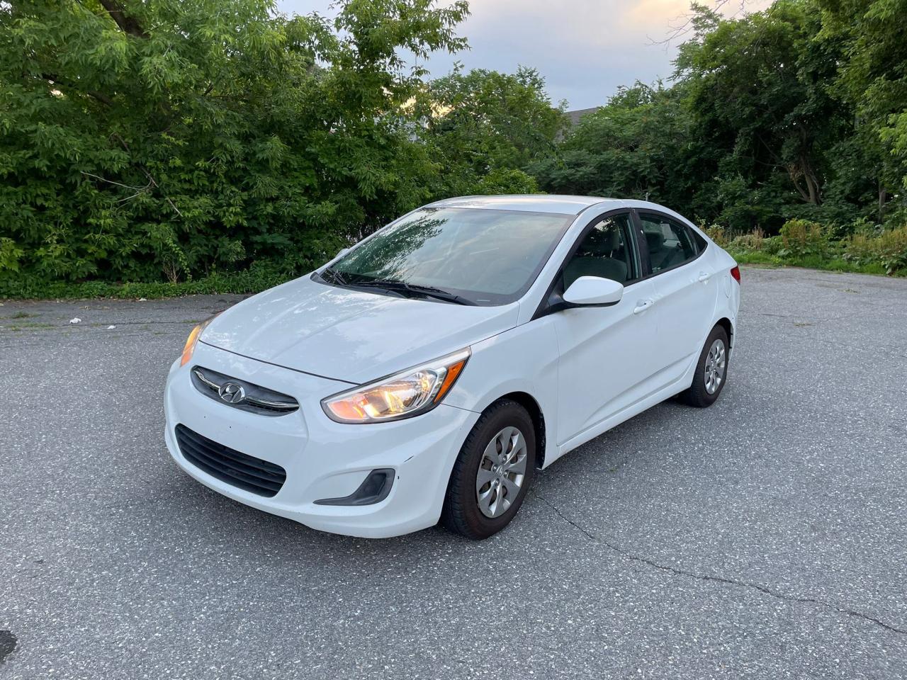 2017 Hyundai Accent Se vin: KMHCT4AE0HU366546