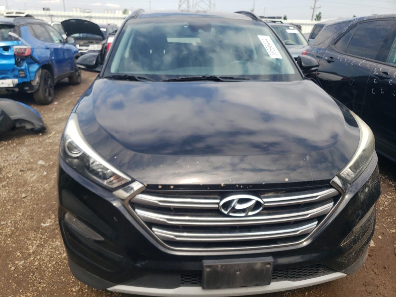 KM8J33A22HU283899 2017 Hyundai Tucson Limited