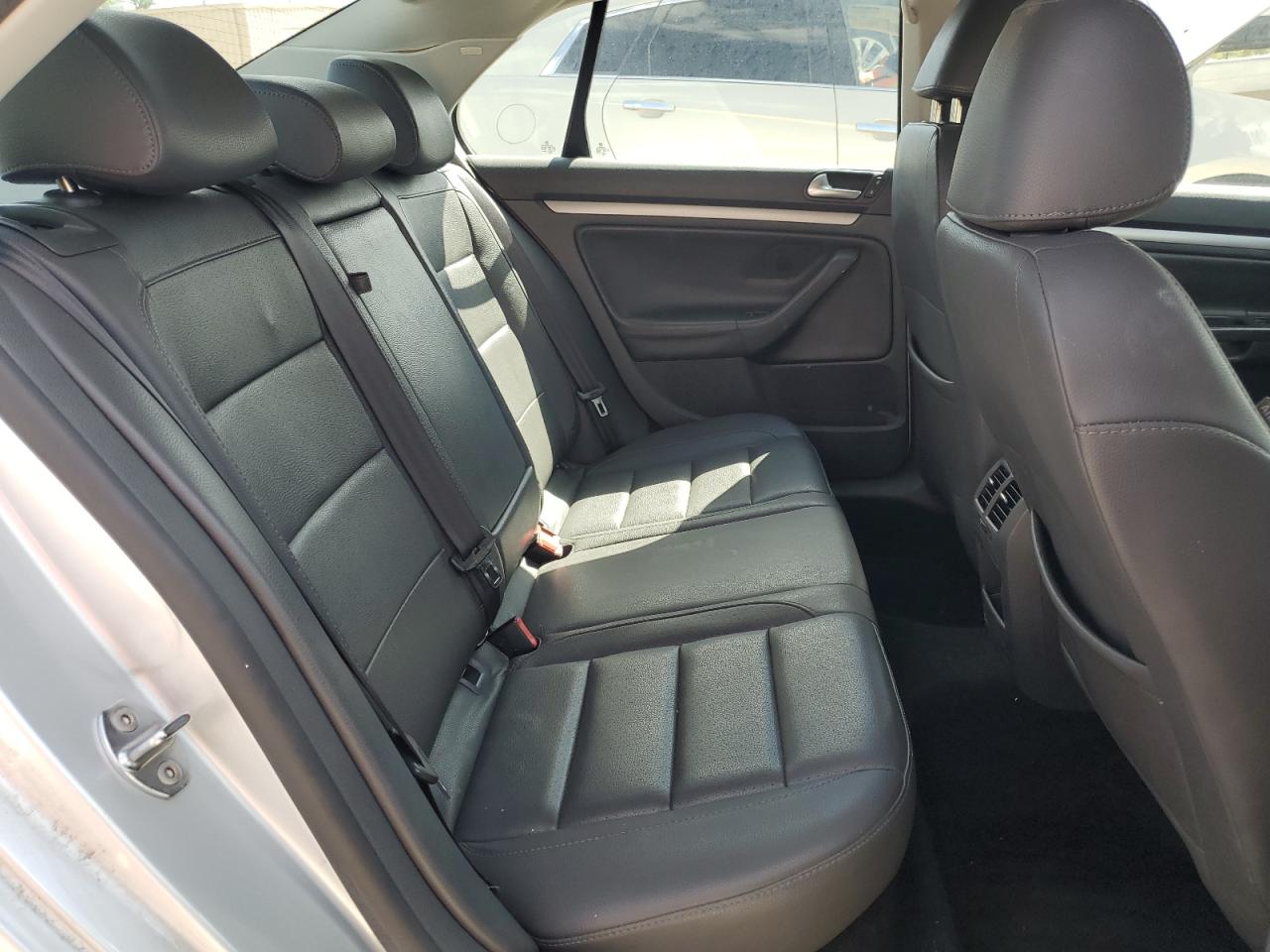 3VWRZ71K08M086308 2008 Volkswagen Jetta Se