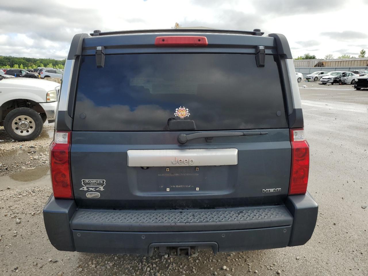 1J8HG68267C630842 2007 Jeep Commander Overland