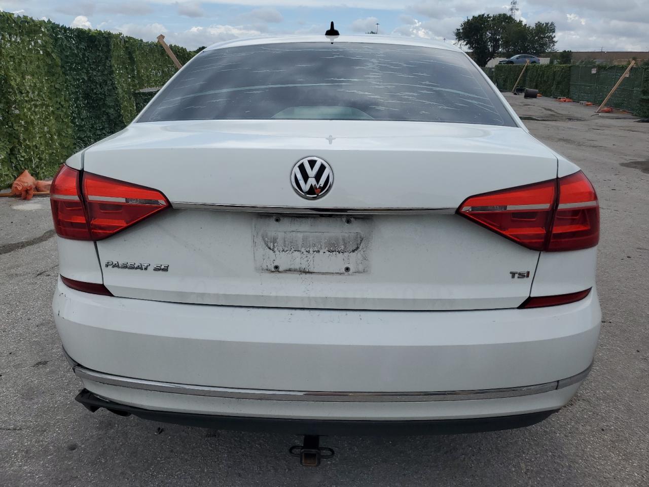 1VWBT7A32GC057761 2016 Volkswagen Passat Se