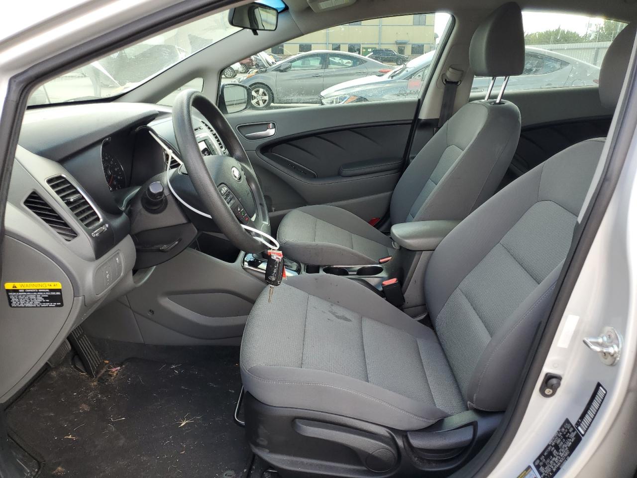 3KPFK4A78JE276832 2018 Kia Forte Lx