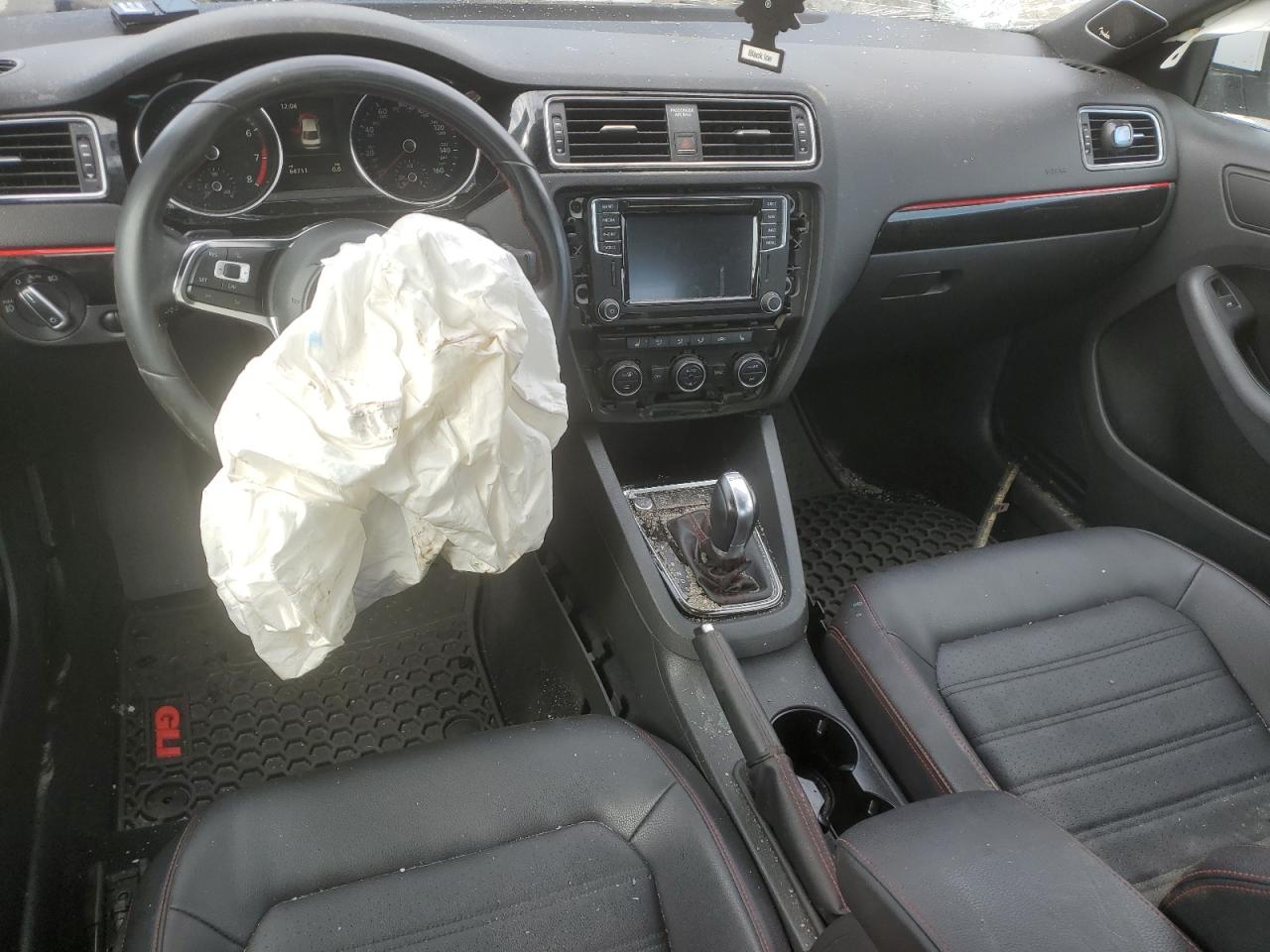 3VW4T7AJ8HM396130 2017 Volkswagen Jetta Gli