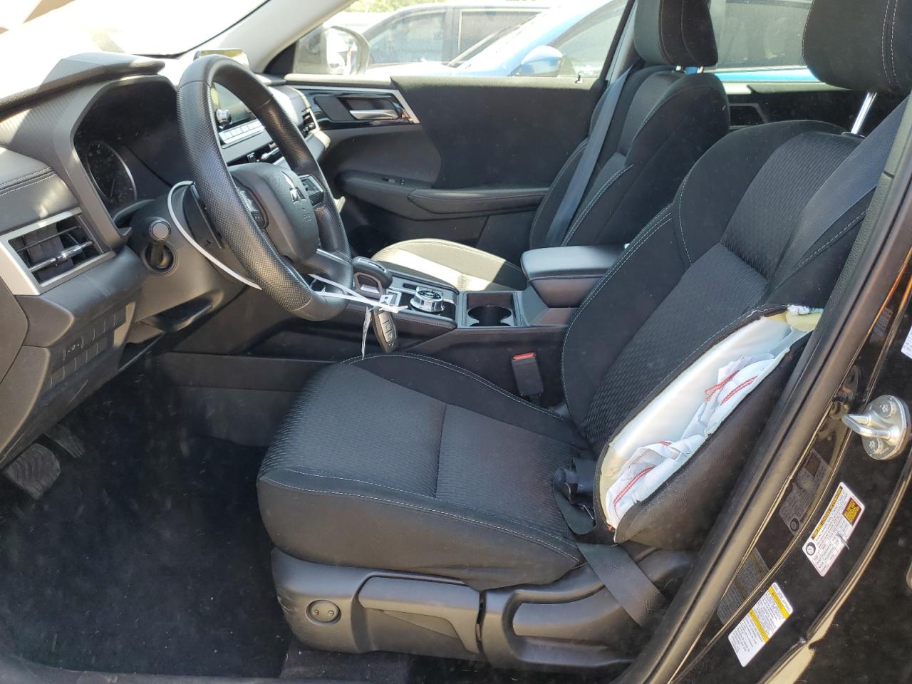 JA4J4TA83PZ010200 2023 Mitsubishi Outlander Es