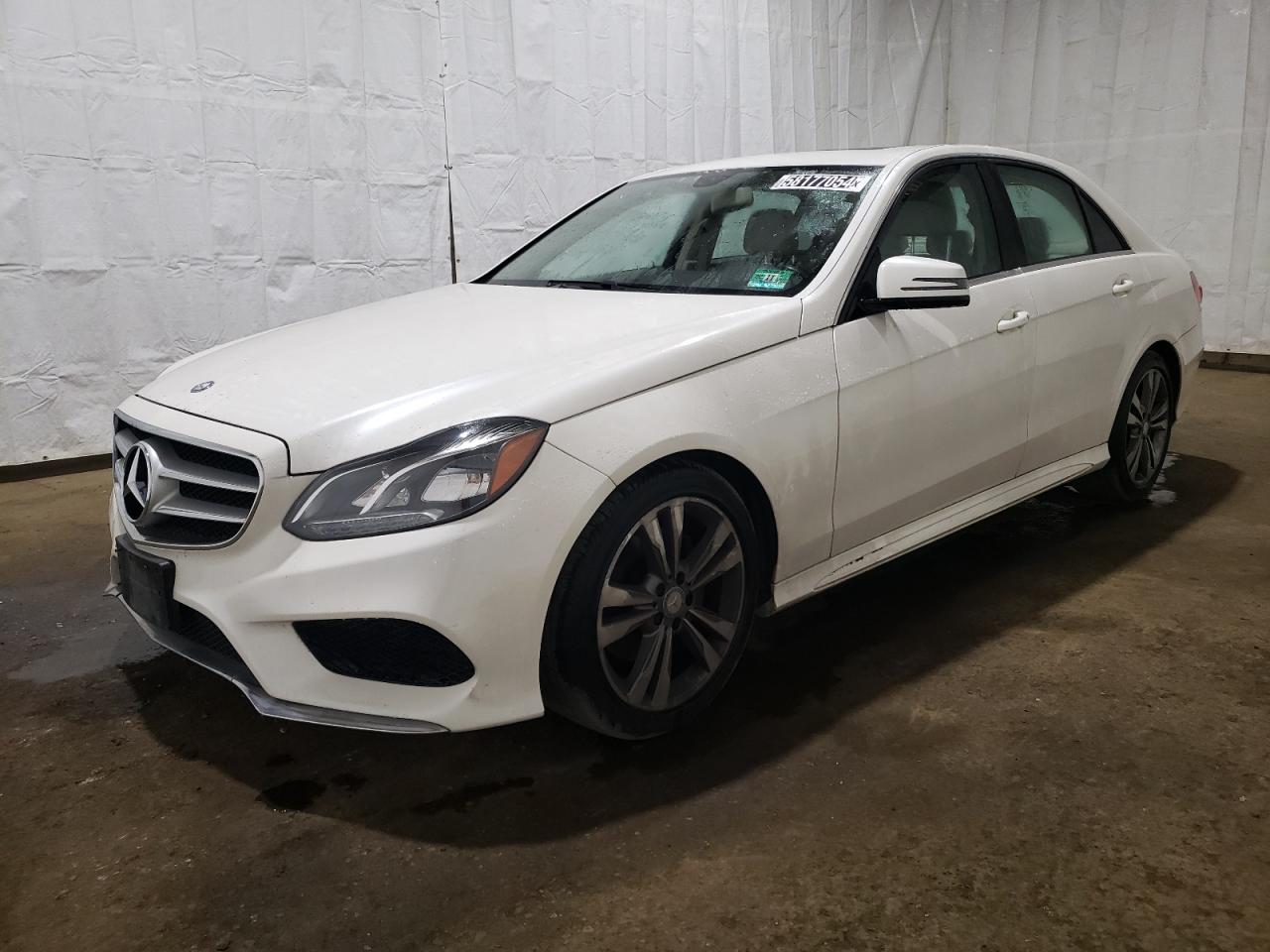 2015 Mercedes-Benz E 350 4Matic vin: WDDHF8JB8FB165538