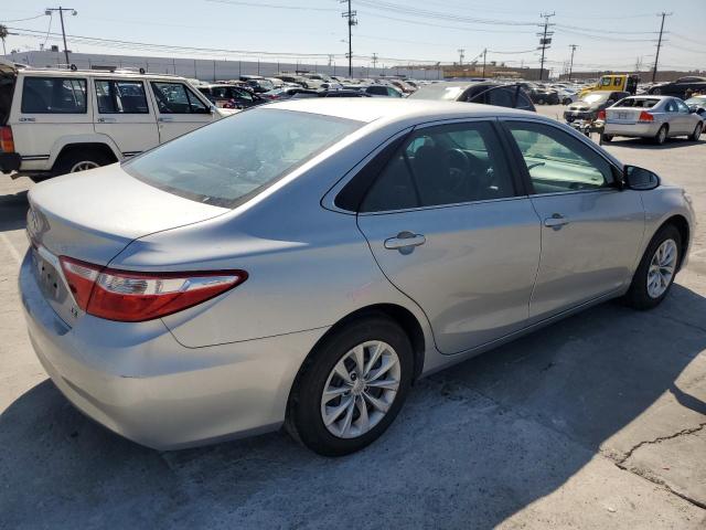 Vin: 4t1bf1fk3hu799424, lot: 57907354, toyota camry le 20173