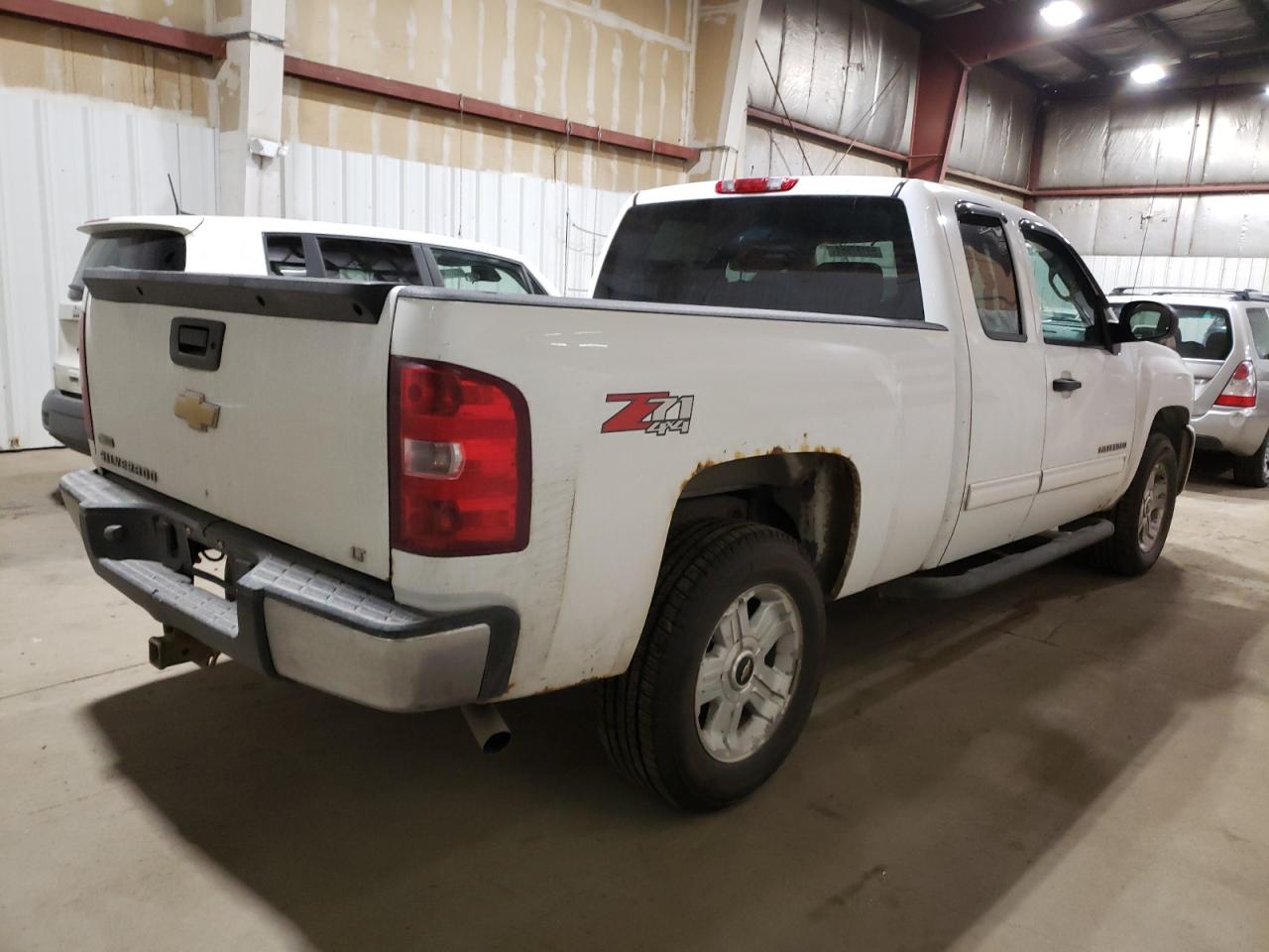 1GCRKSE32BZ357453 2011 Chevrolet Silverado K1500 Lt