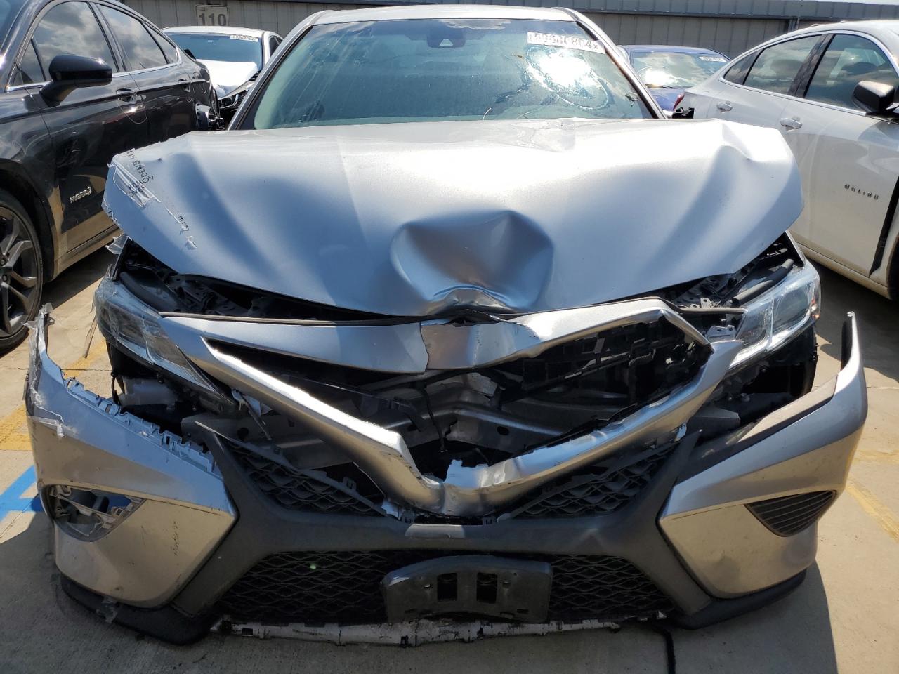 2018 Toyota Camry L vin: 4T1B11HKXJU616599