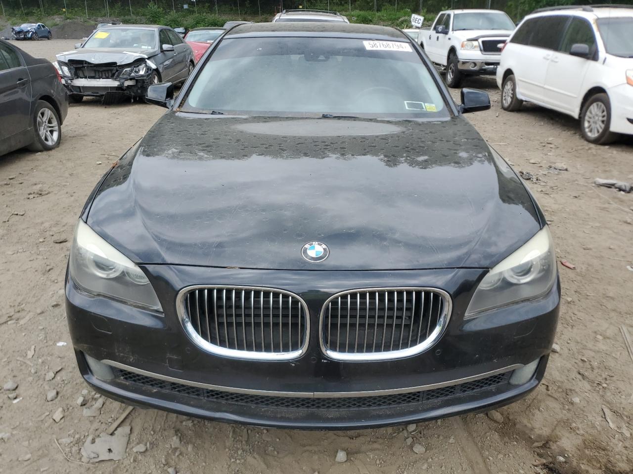 2012 BMW 750 Xi vin: WBAKC6C59CC396875