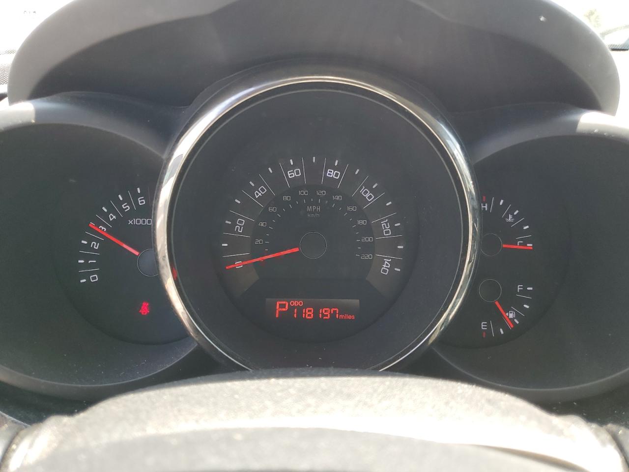 KNDJT2A23B7331320 2011 Kia Soul +