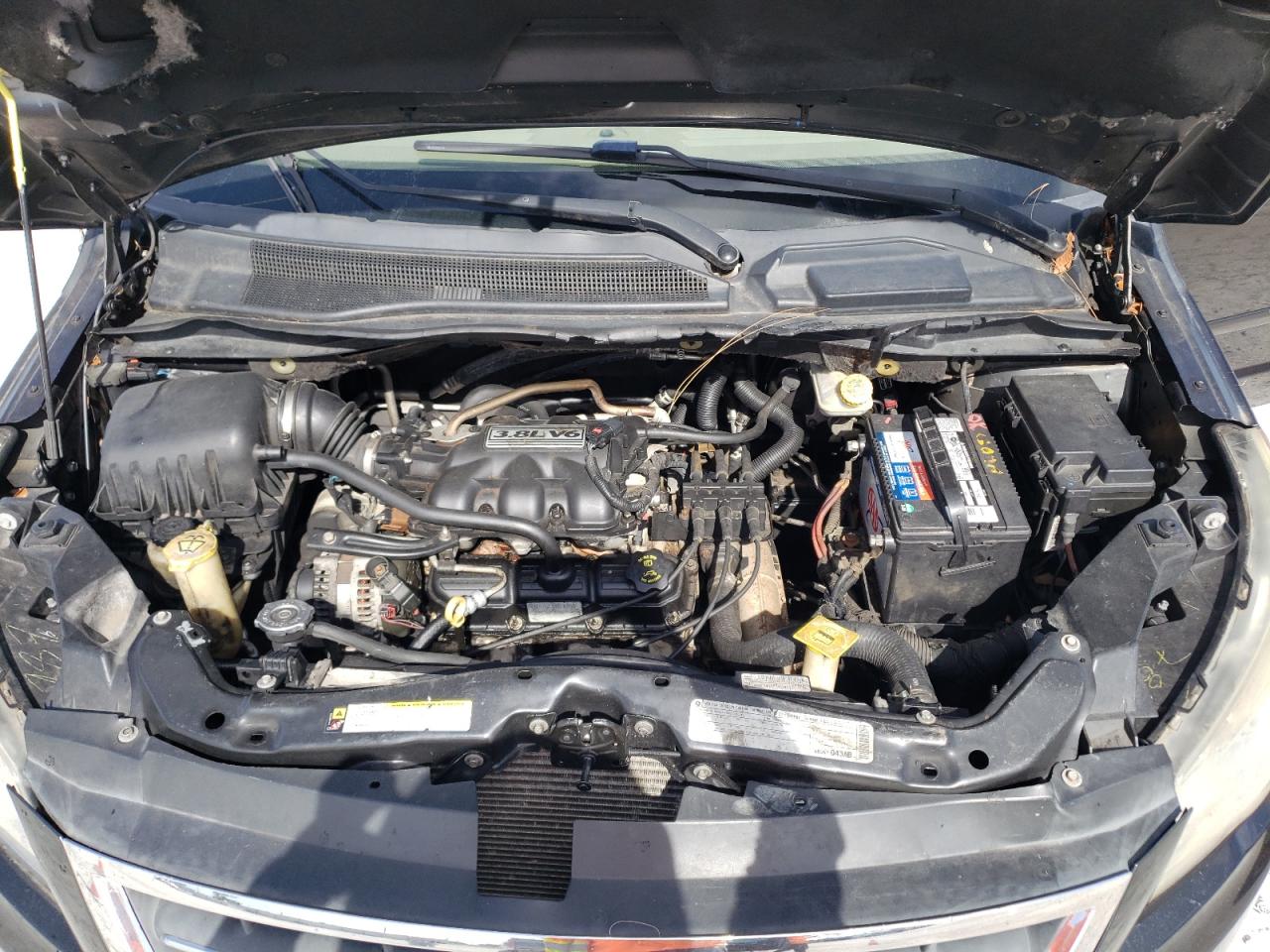 2V4RW3D10AR159186 2010 Volkswagen Routan Se