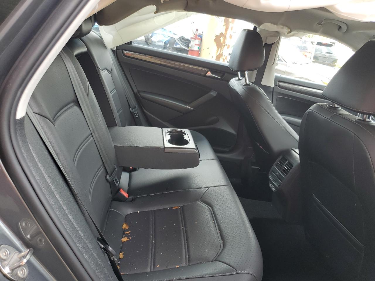 1VWMA7A37LC027289 2020 Volkswagen Passat R-Line