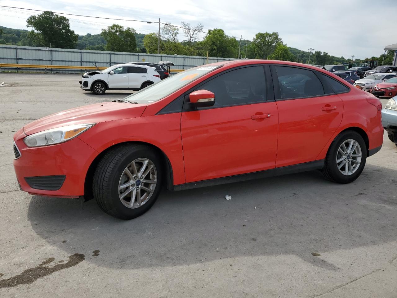 2016 Ford Focus Se vin: 1FADP3F22GL234808