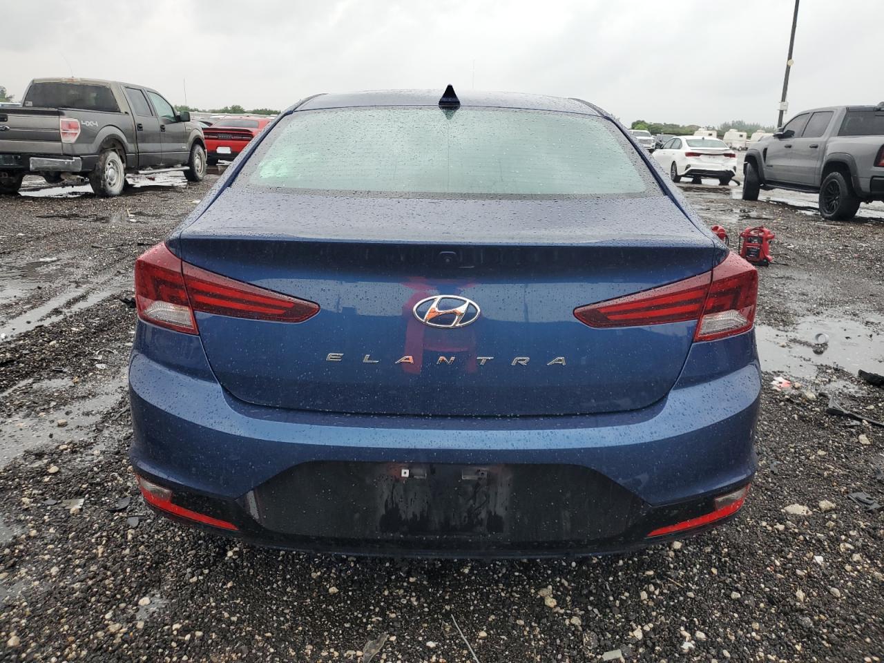 2020 Hyundai Elantra Sel vin: 5NPD84LF1LH540370