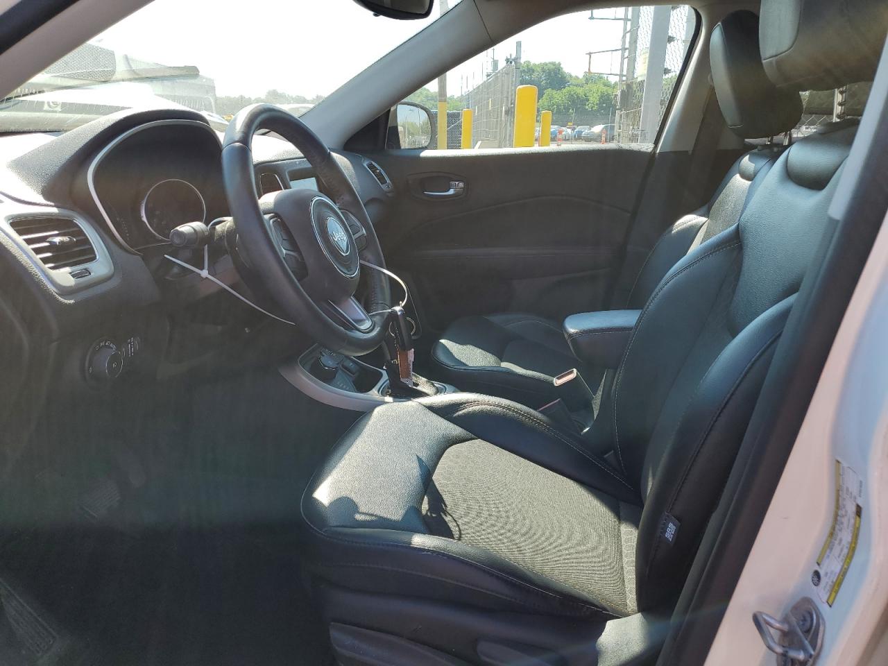 3C4NJDBB7KT647526 2019 Jeep Compass Latitude