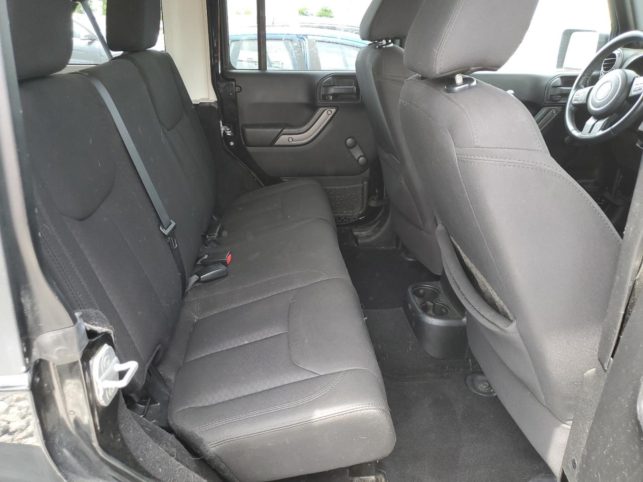 1C4BJWDGXEL140501 2014 Jeep Wrangler Unlimited Sport