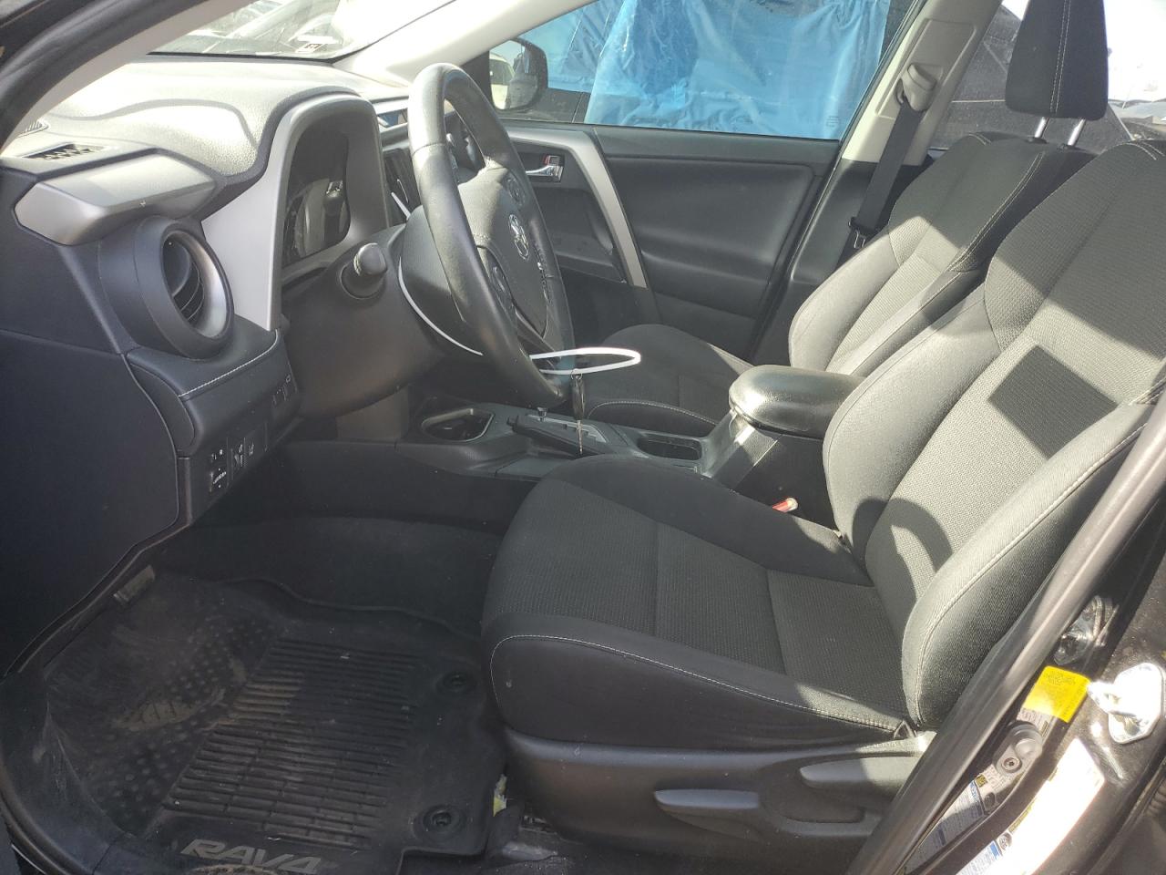 2T3RFREV5HW545455 2017 Toyota Rav4 Xle