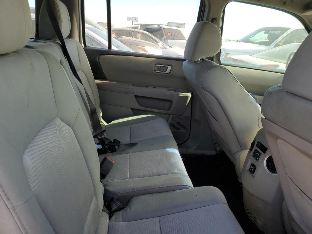 5FNYF3H26CB030926 2012 Honda Pilot Lx