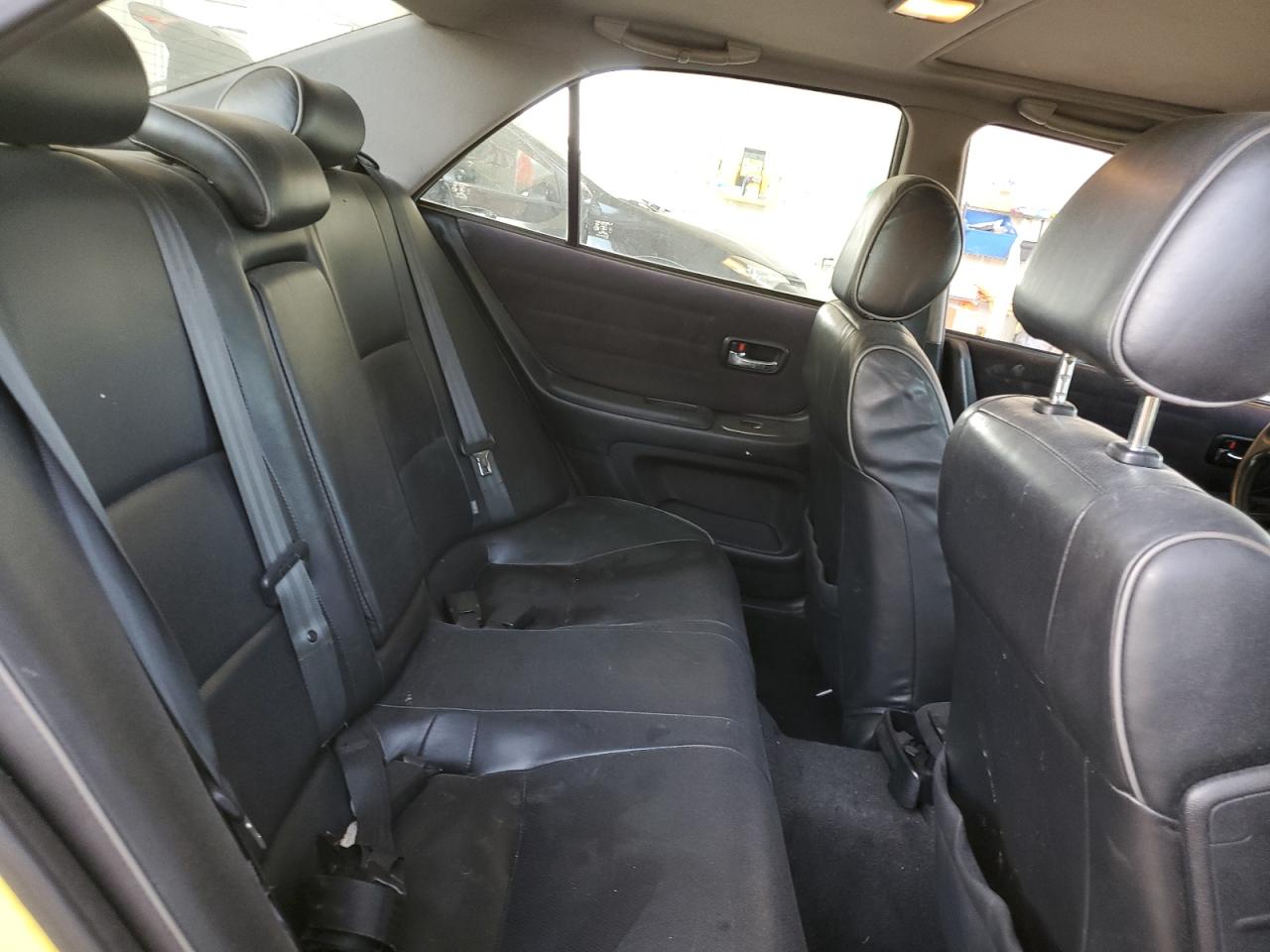 JTHBD192X20040000 2002 Lexus Is 300