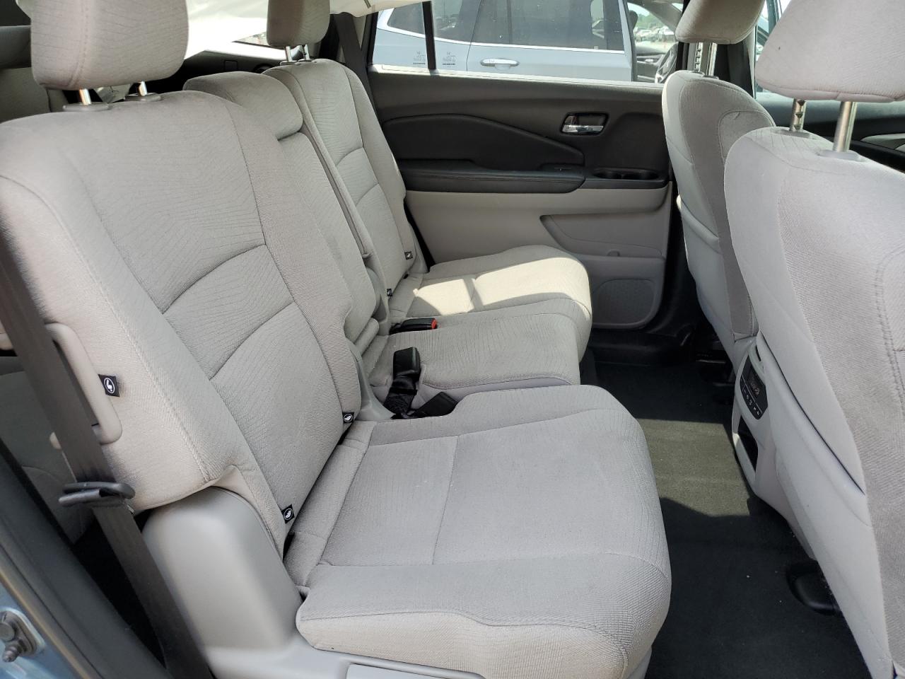 5FNYF5H32JB022064 2018 Honda Pilot Ex