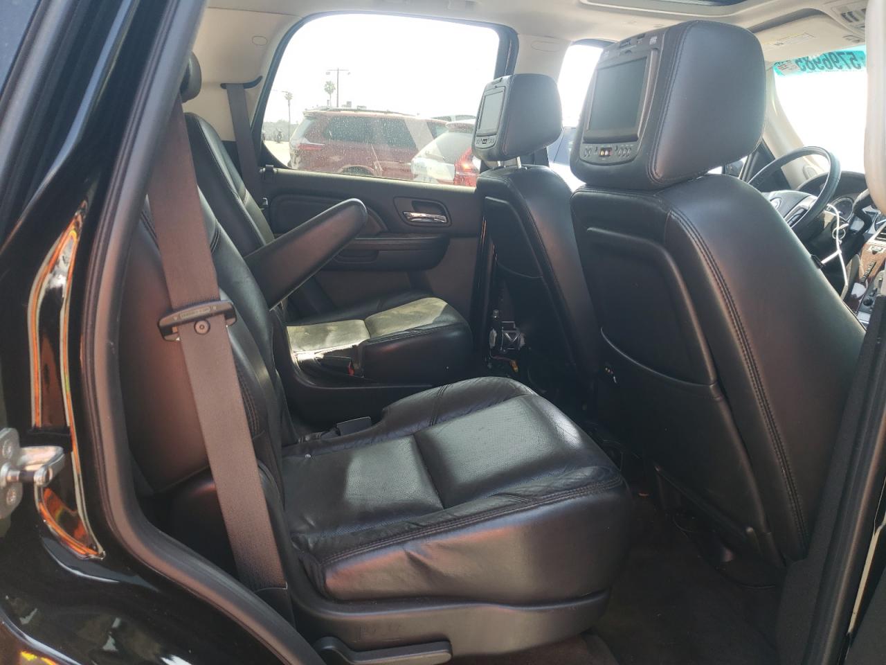 1GYUCCEF7AR257848 2010 Cadillac Escalade Premium