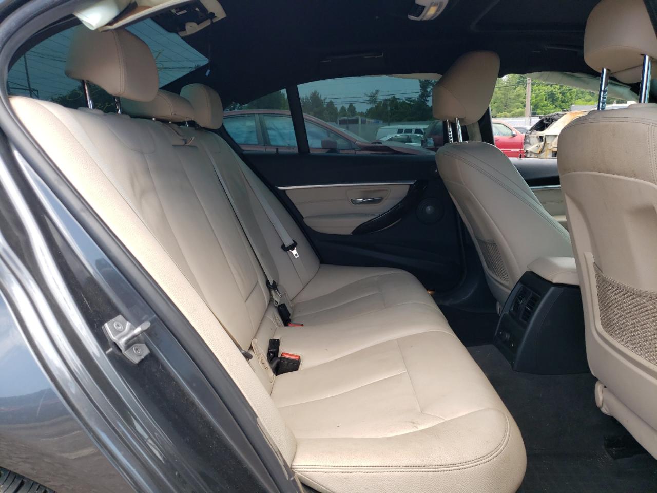 WBA8B7G50HNU37502 2017 BMW 340 Xi