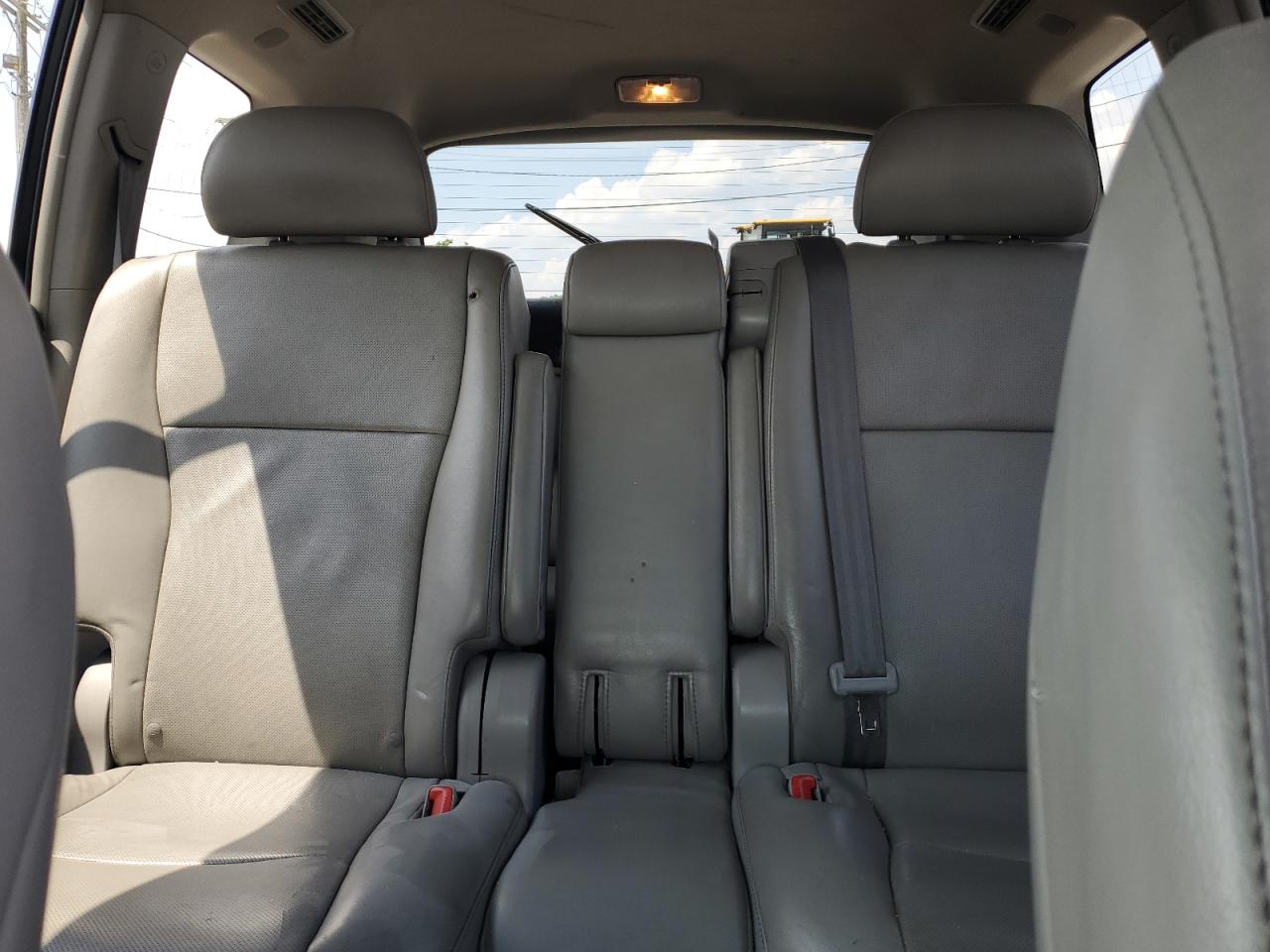 5TDDK3EH0BS060064 2011 Toyota Highlander Limited