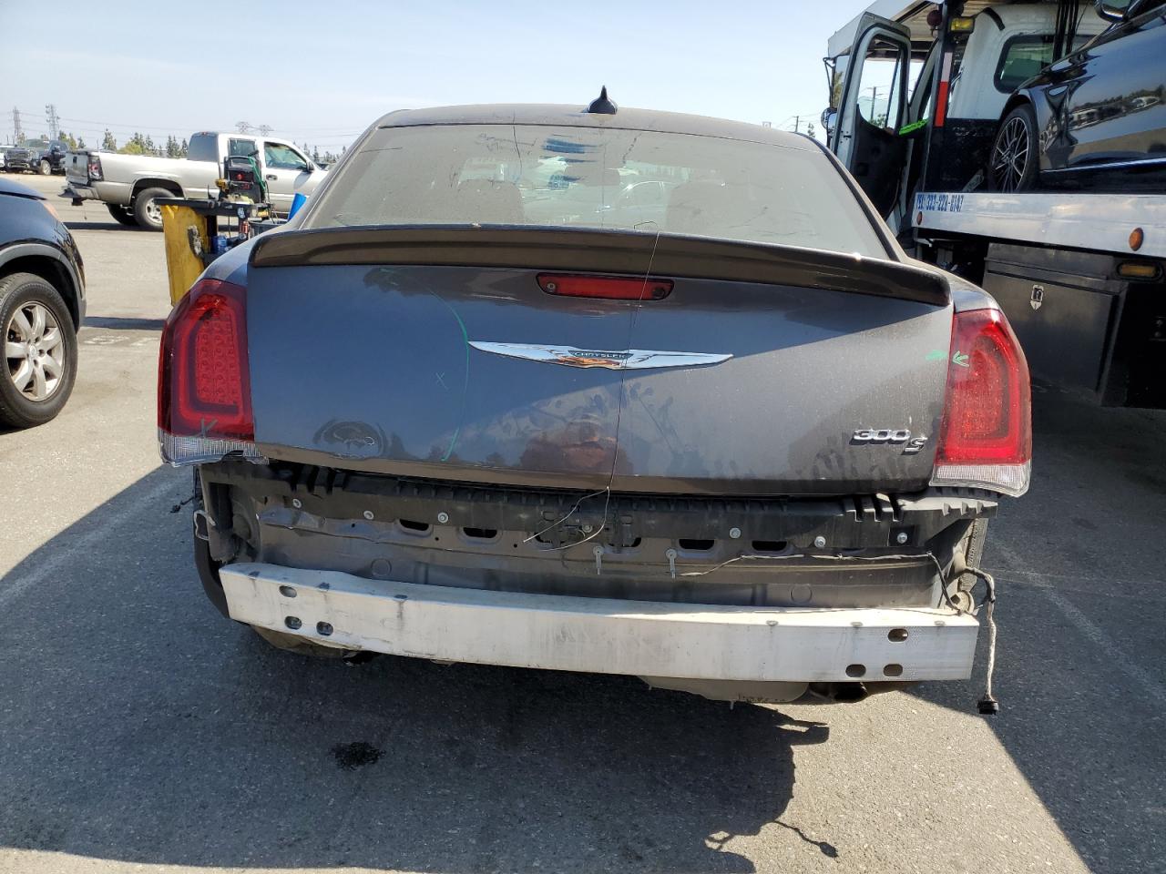 2C3CCABTXJH148837 2018 Chrysler 300 S