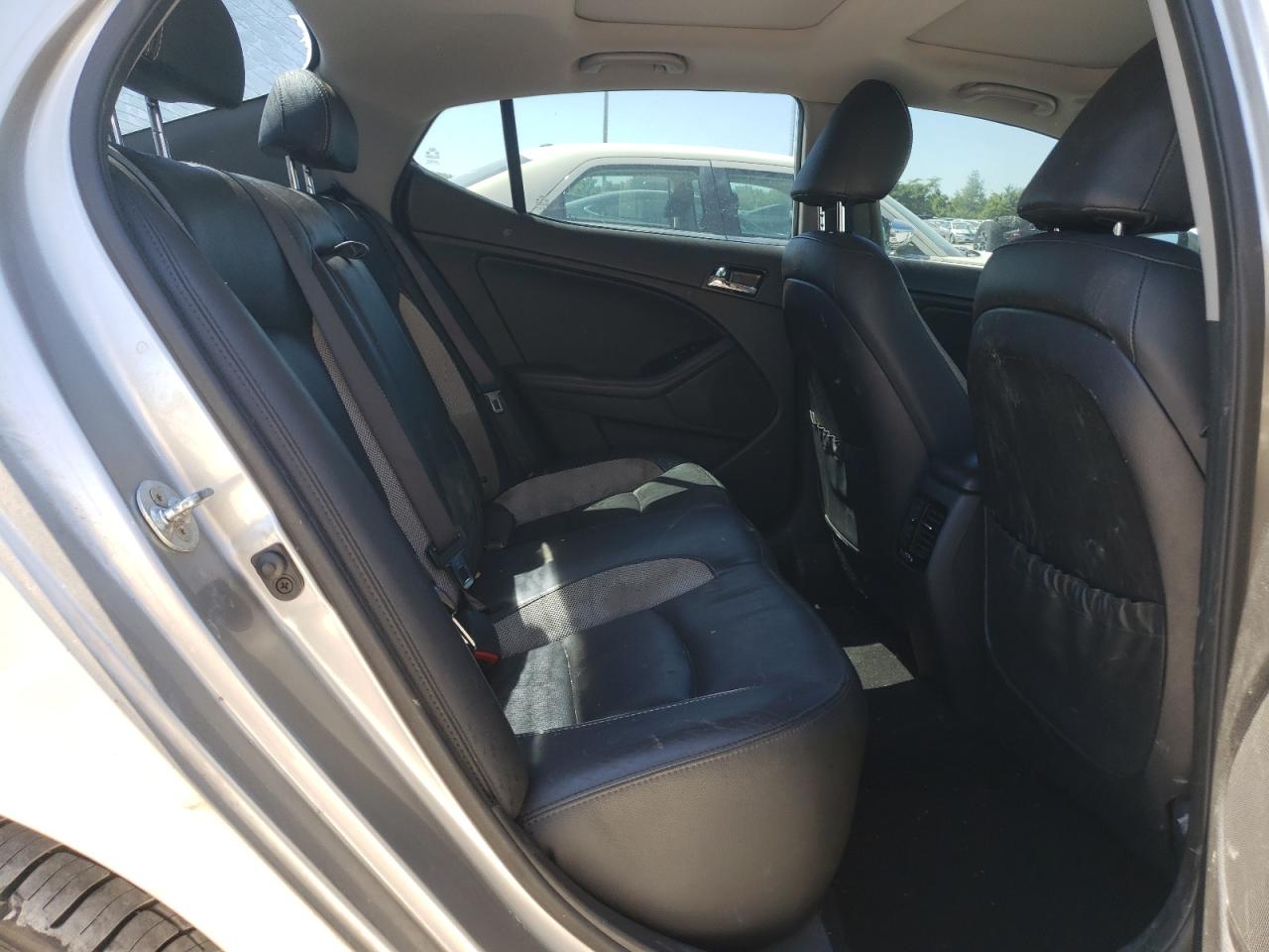 5XXGR4A63CG028375 2012 Kia Optima Sx