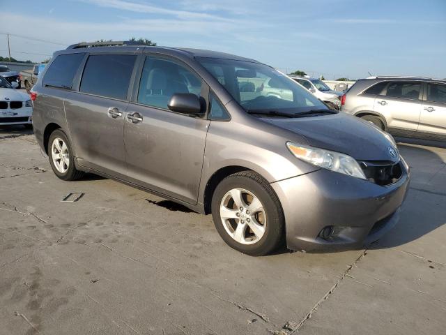 2017 Toyota Sienna Le VIN: 5TDKZ3DC2HS835028 Lot: 60124354