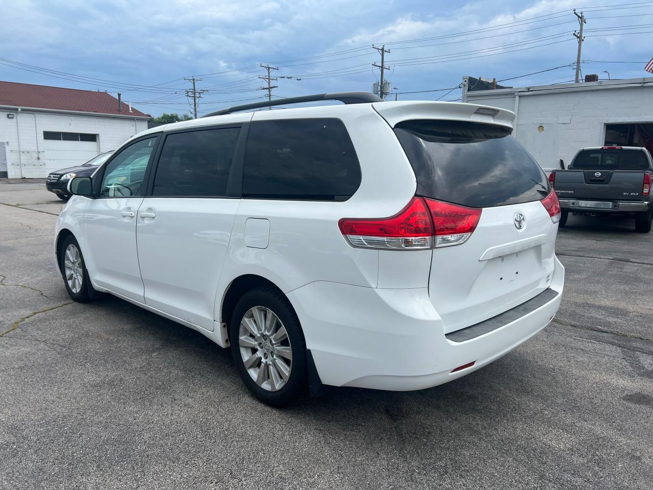 2013 Toyota Sienna Le vin: 5TDJK3DC6DS059321