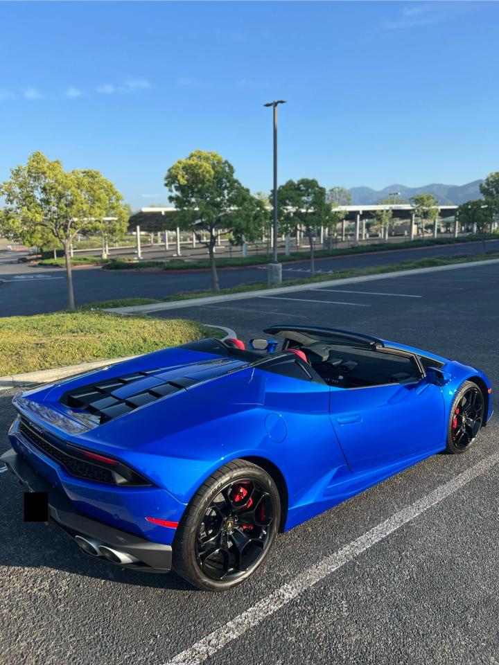 2017 Lamborghini Huracan vin: ZHWUR1ZF2HLA0717