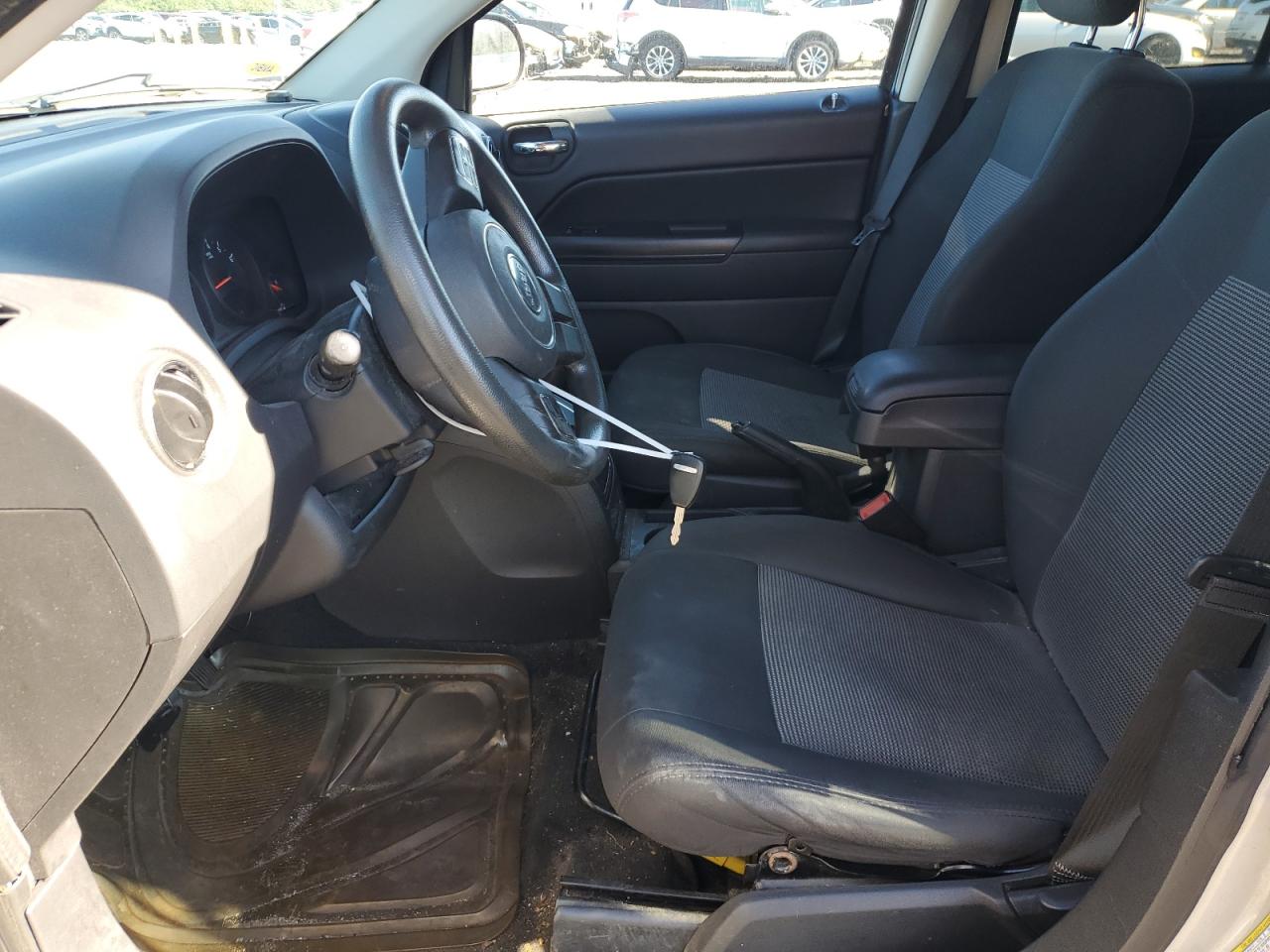 1C4NJDBB1CD705539 2012 Jeep Compass Sport