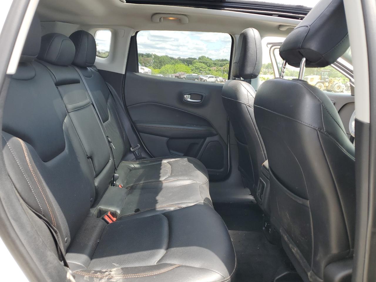 3C4NJDCB2JT116456 2018 Jeep Compass Limited