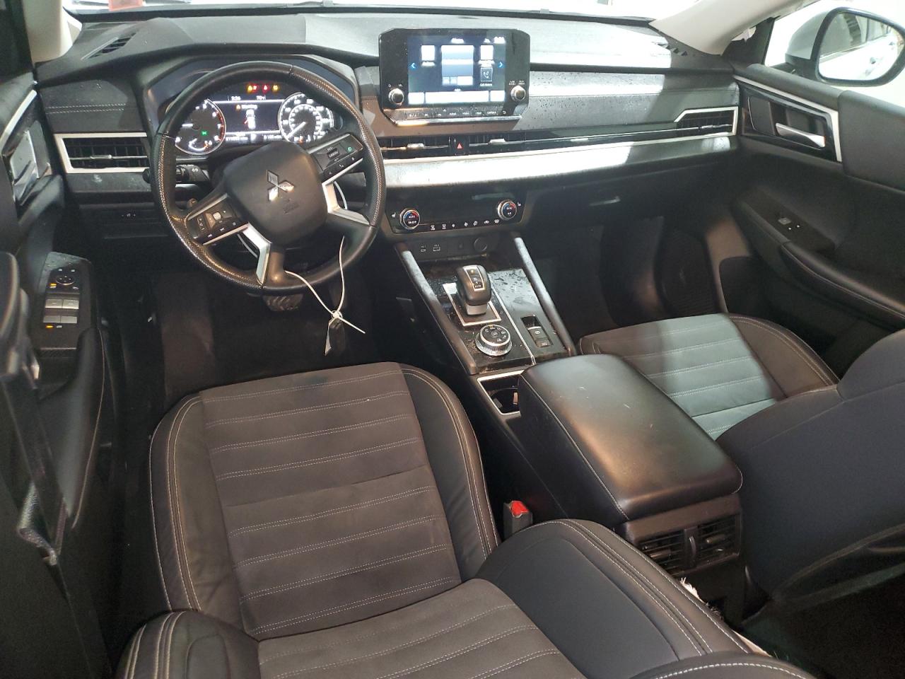 JA4J4UA88NZ088488 2022 Mitsubishi Outlander Se