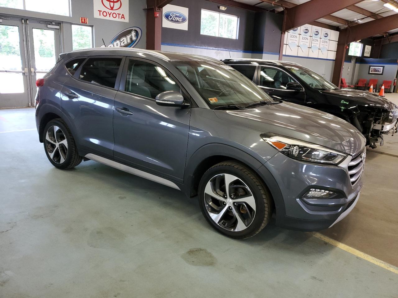 2017 Hyundai Tucson Limited vin: KM8J33A25HU423539