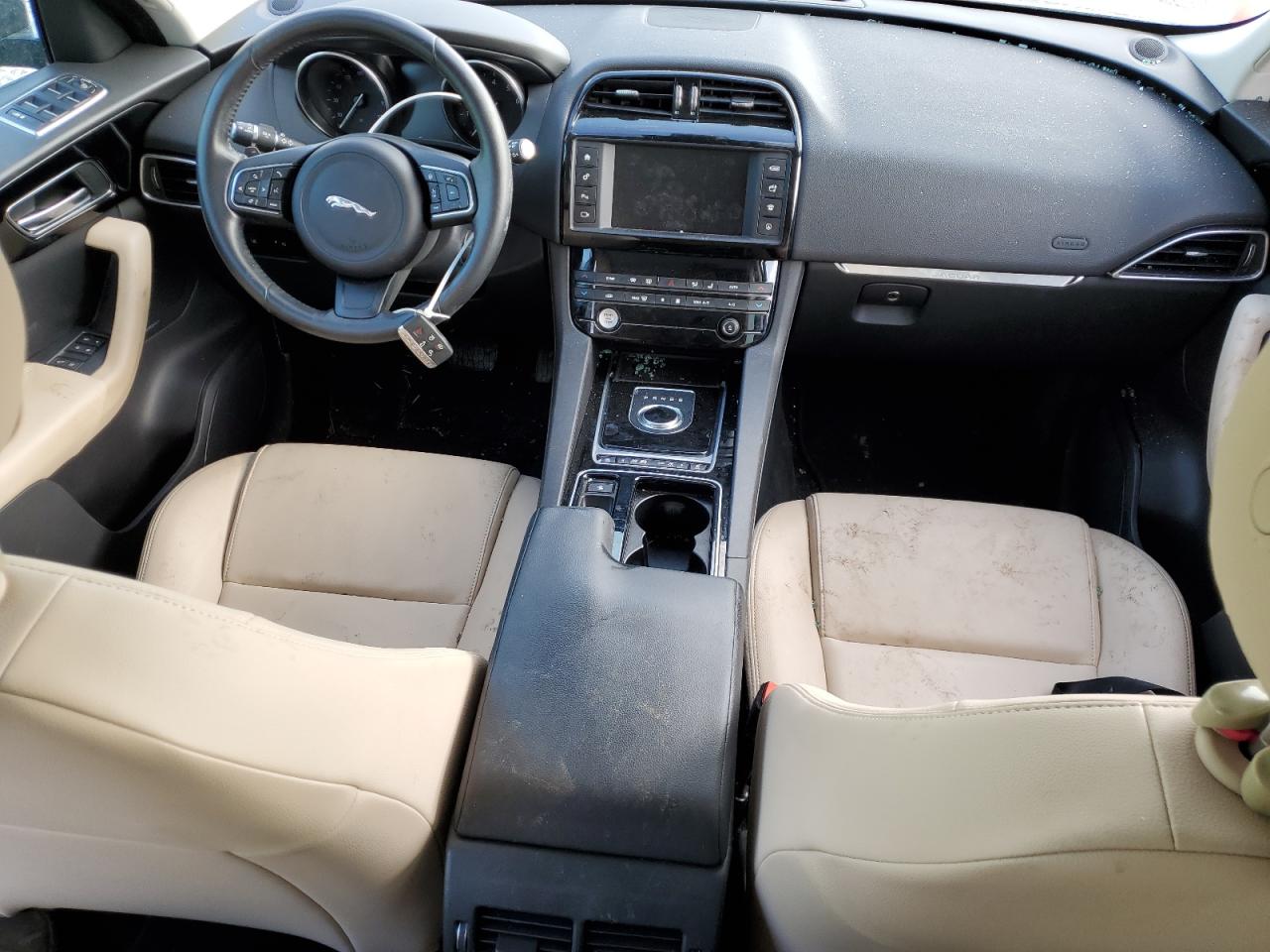 SADCJ2FX2JA272690 2018 Jaguar F-Pace Premium