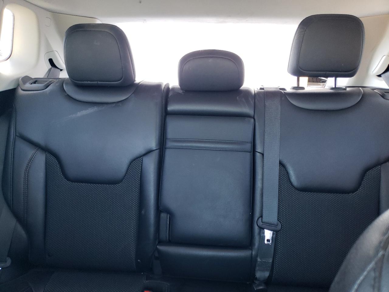 3C4NJDDB0KT713038 2019 Jeep Compass Trailhawk