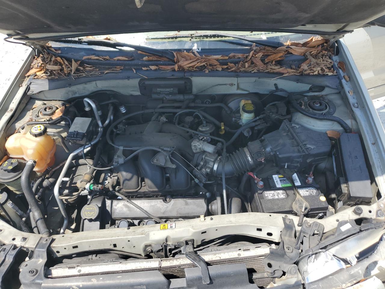 1FMCU04194KA63866 2004 Ford Escape Limited